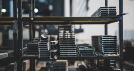 Stahl und andere Metallegierungen