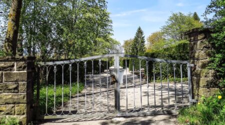 Warum ein Gartentor nach Maß die beste Wahl ist